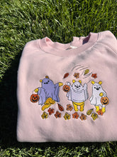 Load image into Gallery viewer, Boo bear embroidered sweatshirts| Cute Halloween sweatshirts (Copy)
