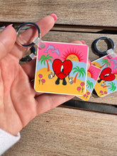 Load image into Gallery viewer, Un Verano Sin Ti Keychains
