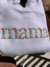 Load image into Gallery viewer, MAMA Flower Sweatshirt
